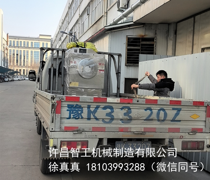 許昌智工小型電磁炒貨機專車發往湖北